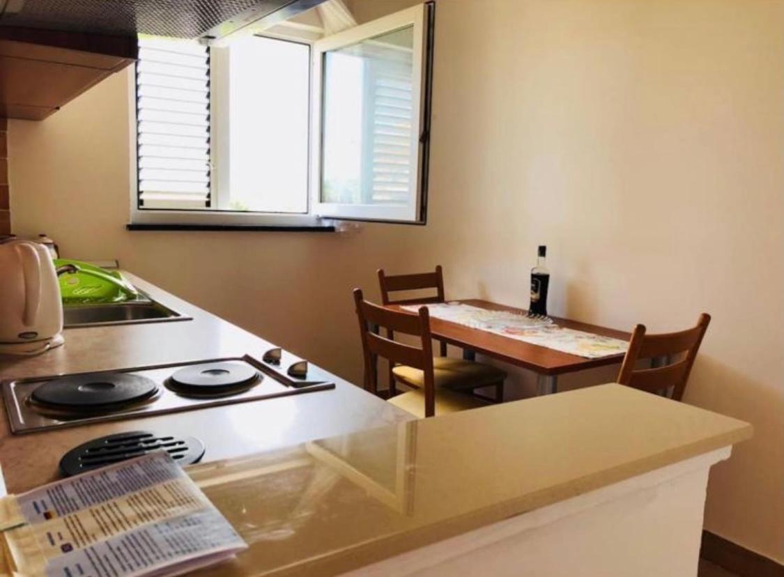 Danijel Apartamento Vir Exterior foto